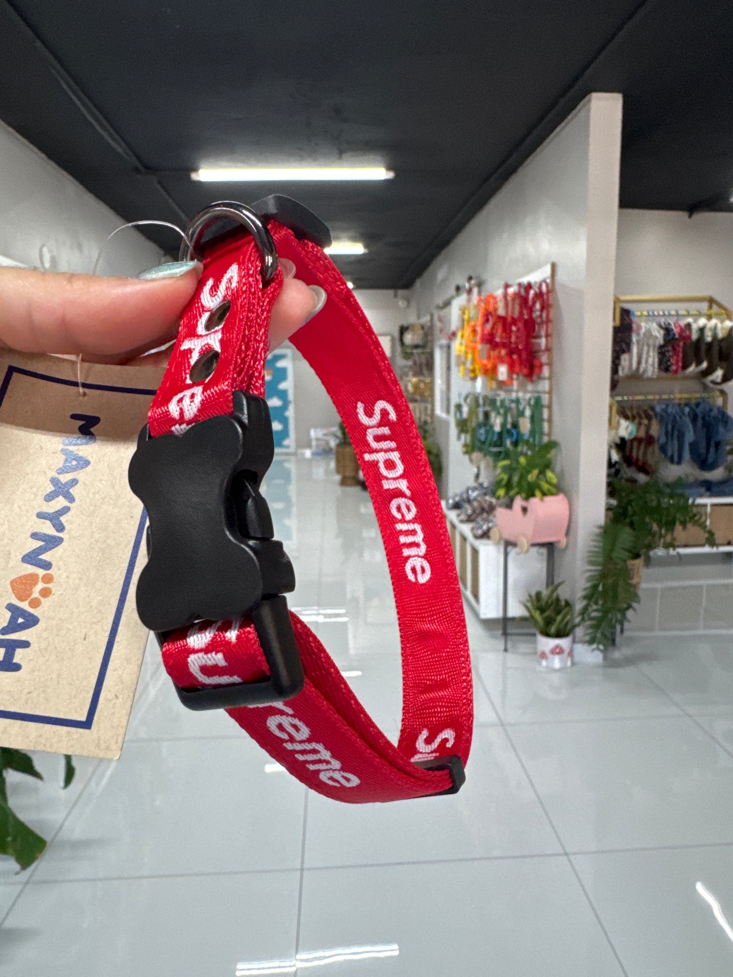 Supreme: Collar Red